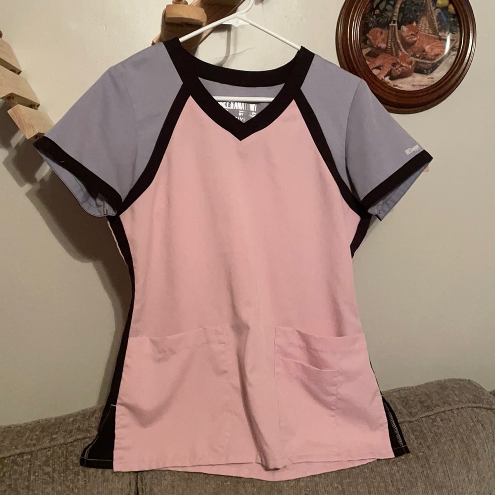 greys anatomy scrub top. size small.